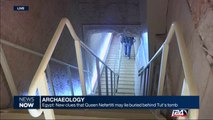 Archaelogy: Egypt: New clues that Queen Nefertiti may lie buried behind Tut's tomb