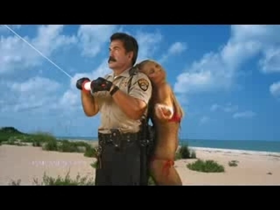 Parodie - Paris Hilton en Prison