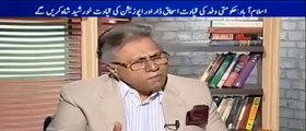 Hassan Nisar taking PML (N) Government class on article 6 issue