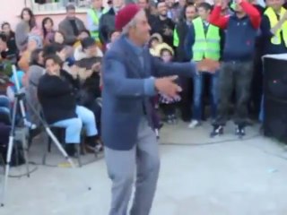 un vieux kabyle qui danse très très fort 2016