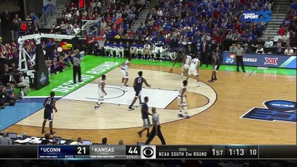 NCAA - March Madness - Kansas tient son rang face à UCONN