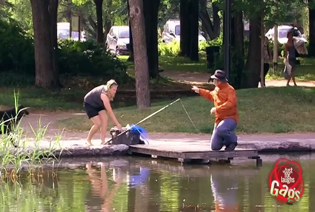 Daily Laughs_Wet Fisherman Prank