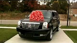 Exhausted Husband Gives A Car As Christmas Present For His Wife. And Her Reaction Is Explosive