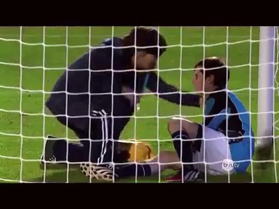 Bahtsız Kaleci :D :) :)
