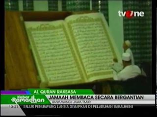 Tadarus Alquran Berukuran Raksasa