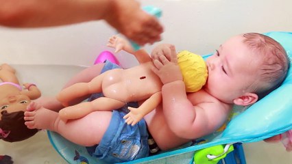 BABY BATH Time Family Fun Peek A Boo! Baby Boy Eli Giant Surprise Peppa Pig Baby Alive Color Change