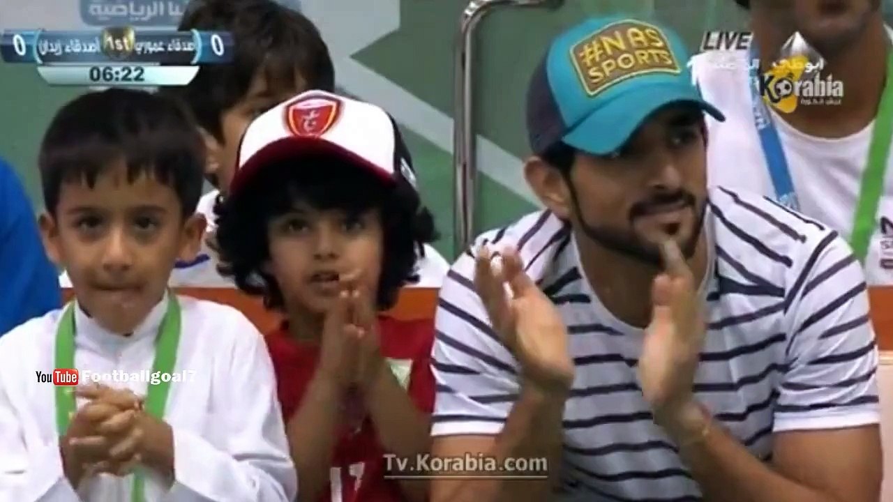 The Master- Zinedine Zidane scores brilliant goal in futsal game