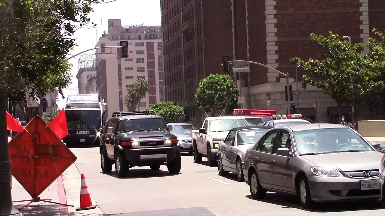 Los Angeles RA803 Responding
