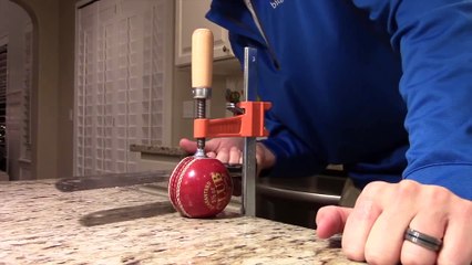 What's inside a Cricket Ball?