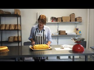 Building a 3D cake shape - Cake 2 The Rescue U-BAKE