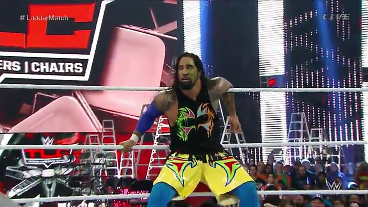 Lilian Garcia vs Lucha Dragons vs The Usos 2/2