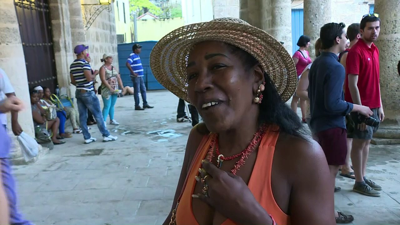Cubanos emocionados intentan ver de cerca a Obama