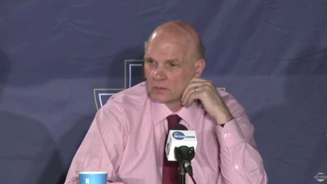 St. Joe's Loses Heartbreaker to Oregon