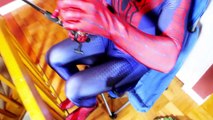 スパイダーマンvsヴェノム生|スーパーヒーローを楽しく釣り！