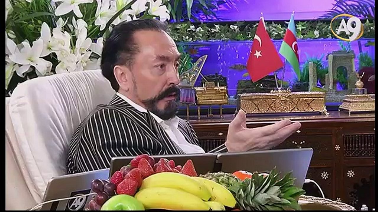 Meleklerin insan şeklini alması, Hz. Musa (as)’ın asasının yılana dönüşmesi ani yaratılışa, evrimin olmadığına örnektir.