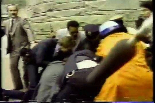 First ABC News Bulletin - President Reagan assassination attempt shooting - Frank Reynolds