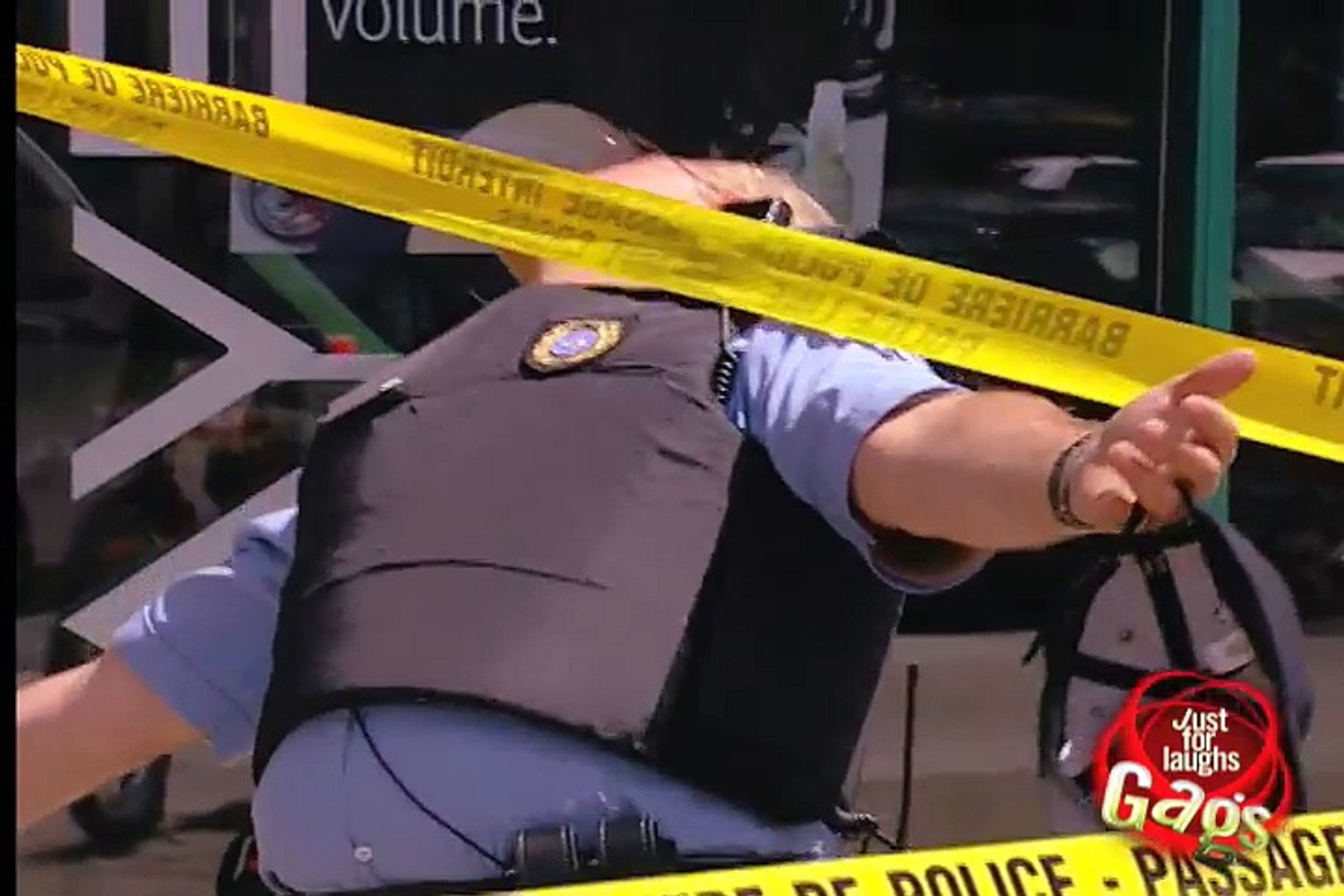 ⁣Police Limbo Prank