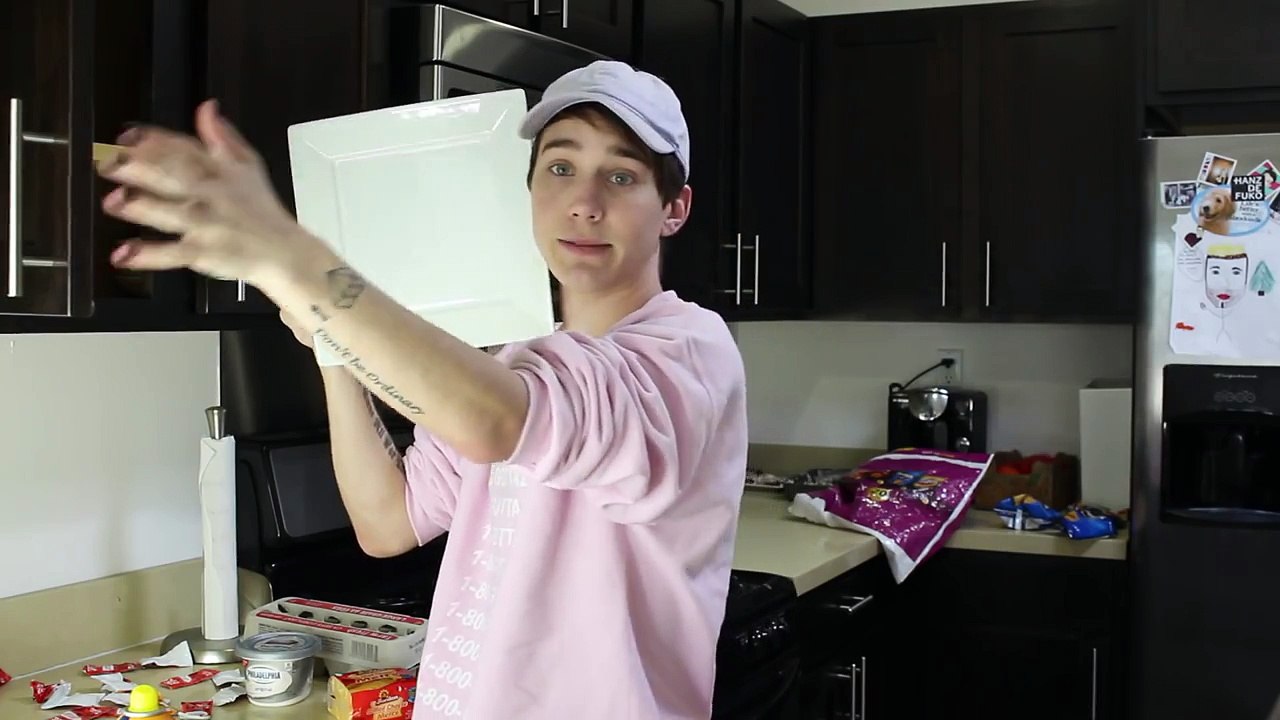 TRYING TO COOK A BAGEL