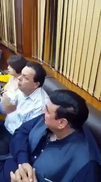 Amitabh Bachchan Being Ignored In The Presence of Imran Khan in India, Exclusive Video