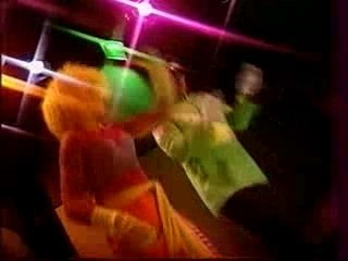 PETITE FILLE DE BRANCHÉS MOYENS