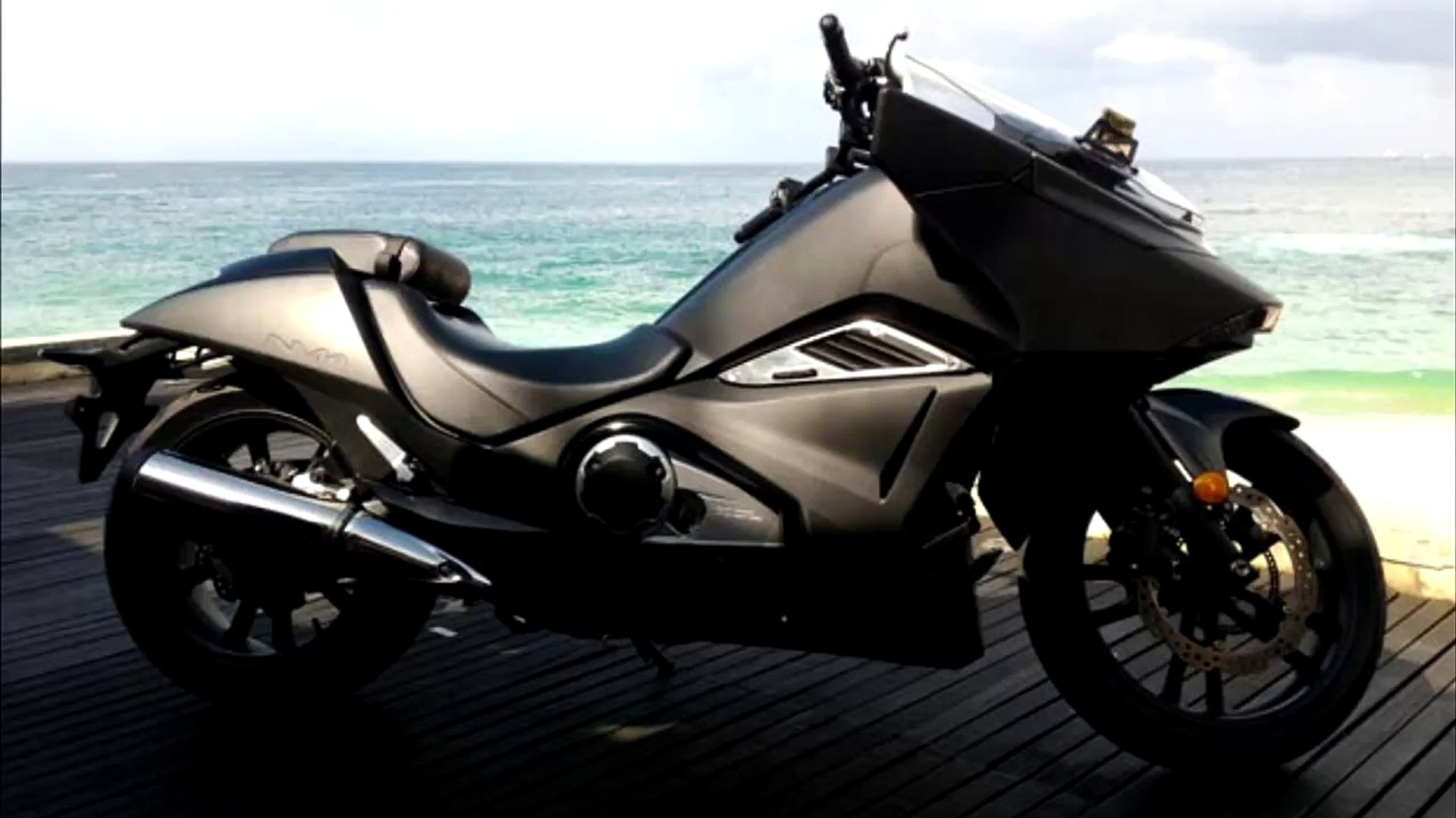 Honda Nm4 Vultus Honda Nm4 Vultus Reimagined Slightly For 16 But Will It Increase Sales Video Dailymotion