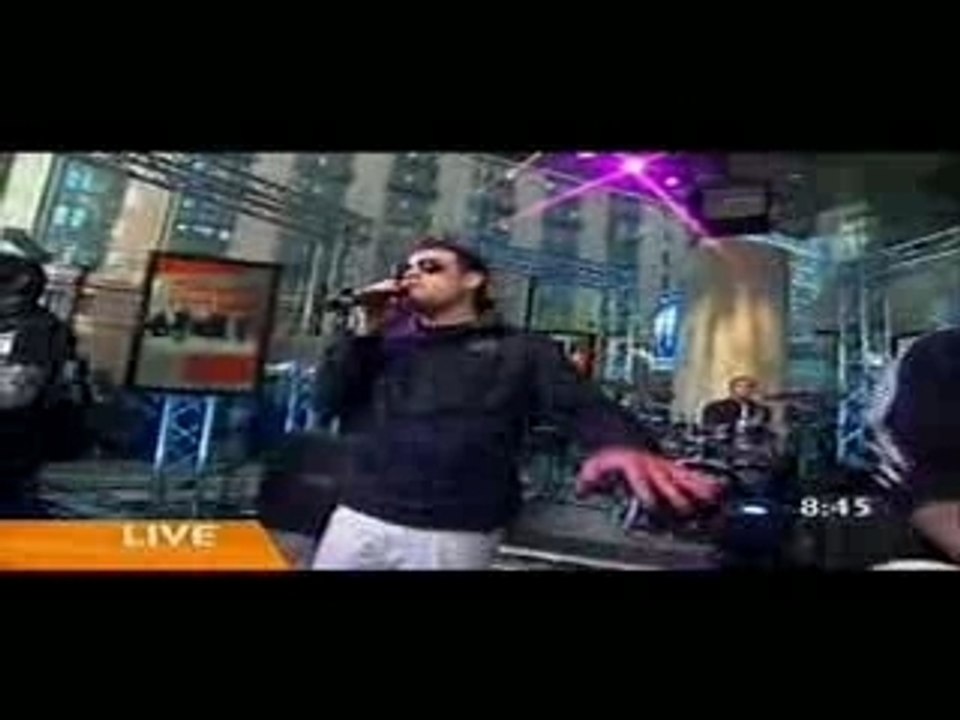 Good Charlotte - Dance Floor Anthem live on Sunrise