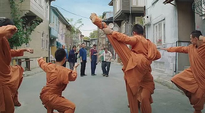 Türkiyenin en güzel_ en komik dövüş sahnesi