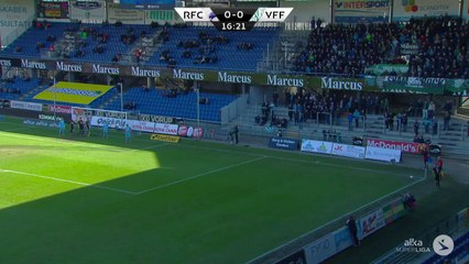 Kaleciyi gafil avladı!