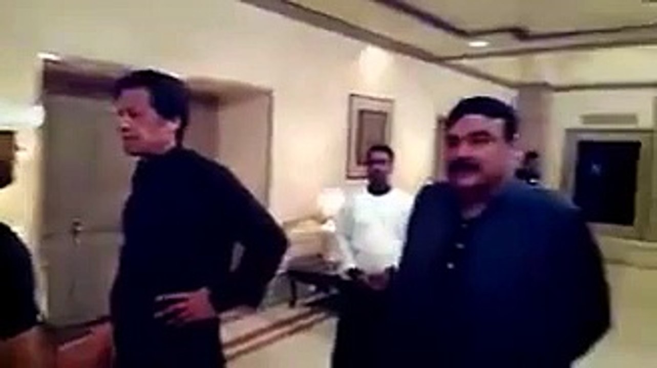 Umar Akmal Complaining Imran Khan , Shahid Afridi gets Angry