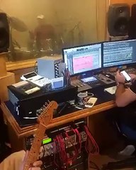 Ouça um trecho da musica nova de Simone e Simaria 2016