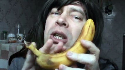 Шизофреник сука говорит про банан минет