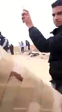 اسمعوا المواطن اش يقول لقوات الجيش الوطني في قلب المعركة مع الارهابيين البارحة حاجة أقوى من الخيال