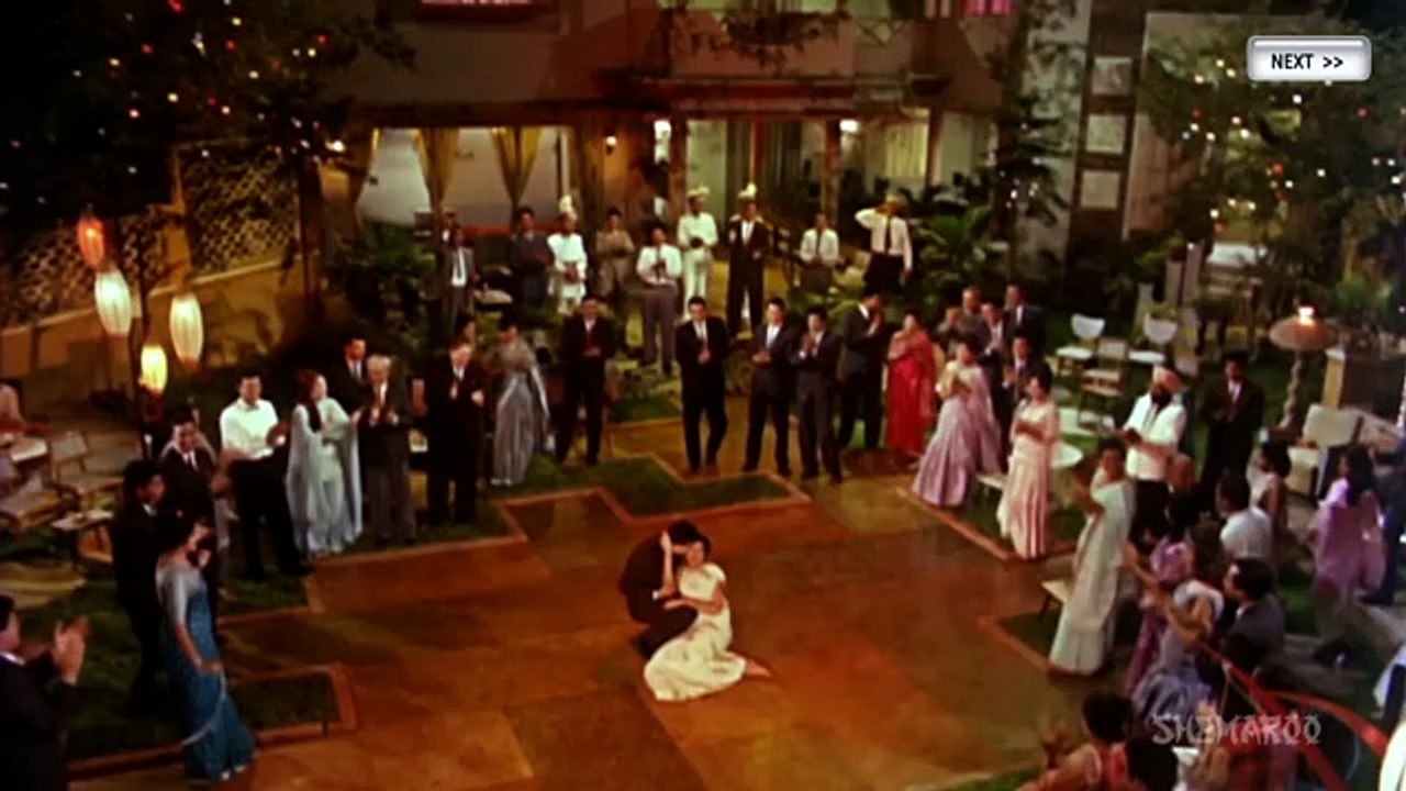 Around The World Chale Jaana Zara Thehro Kisi by Mukesh | Sharda