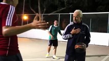 Futbol Sihirbazı  Yaşlı Adam Kılığına
