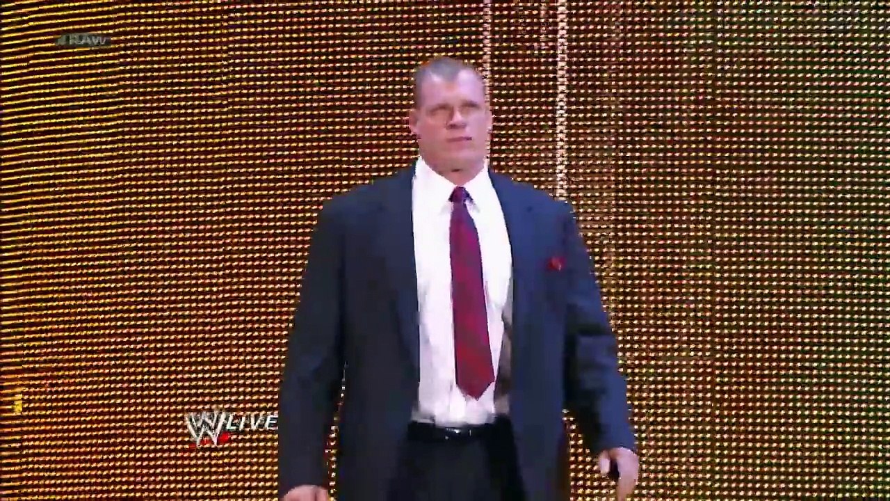 Big Show vs. The Shield & Randy Orton - 4-on-1 Handicap Match Raw, Nov. 4, 2013