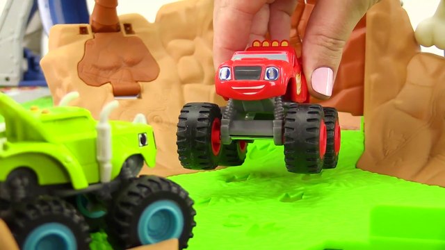 Видео для детей машинки Вспыш, Крушила и Зэг. Авария. Герои мультфильма Вспыш и чудо-машинки