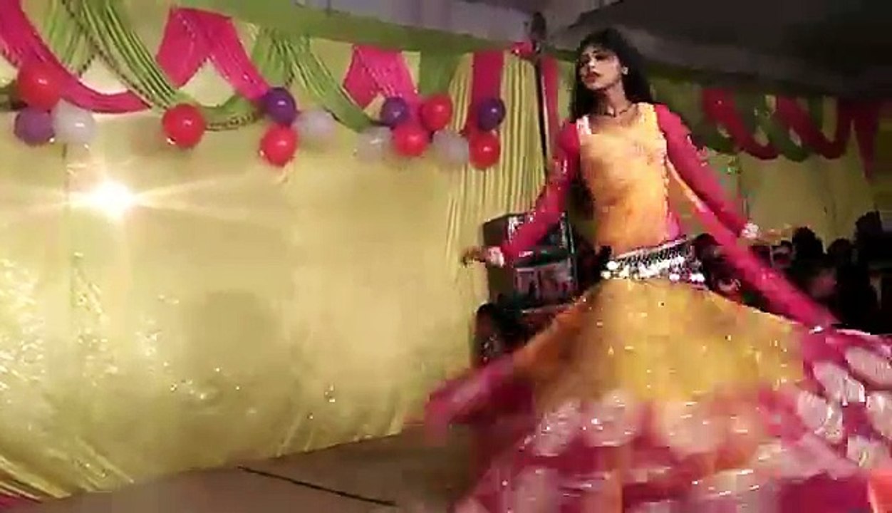 Girl Dance on Indian Song CHamisia l Aewsome Dance