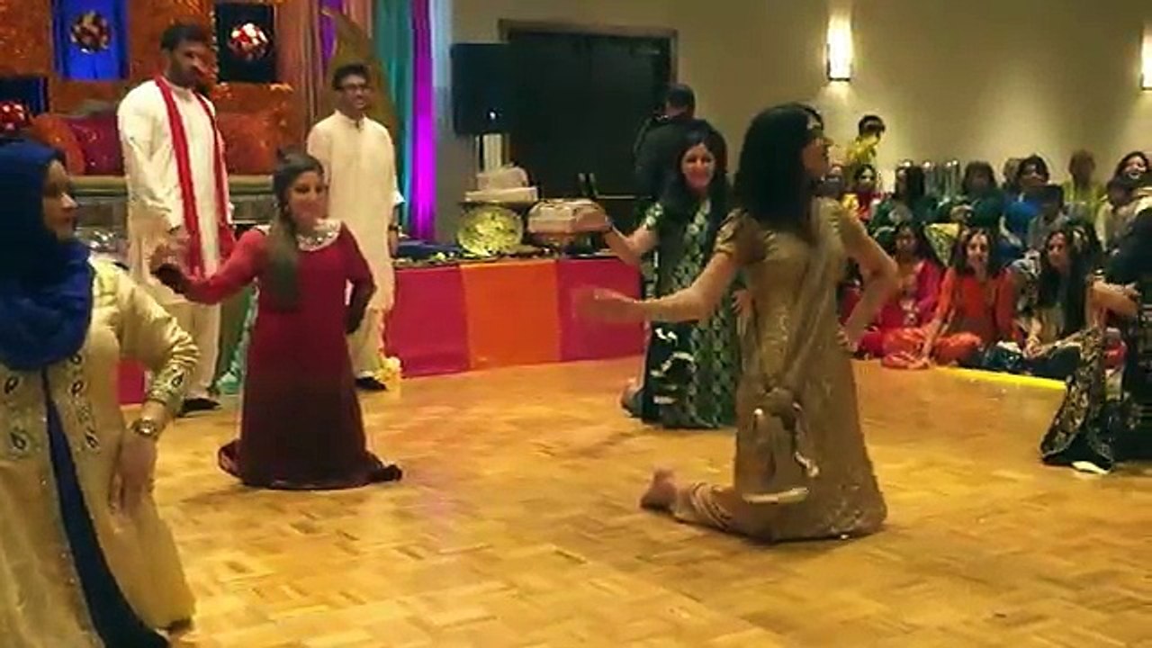 Best Mehndi Dance 2016