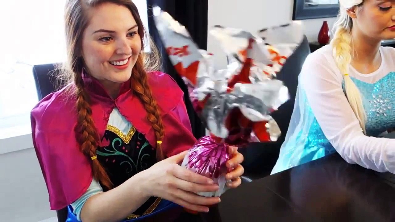 यह फिल्म वास्तविक जीवन सुपर हीरो ! टी बनाम स्पाइडरमैन जमे हुए Elsa और अन्ना के साथ रेक्स!