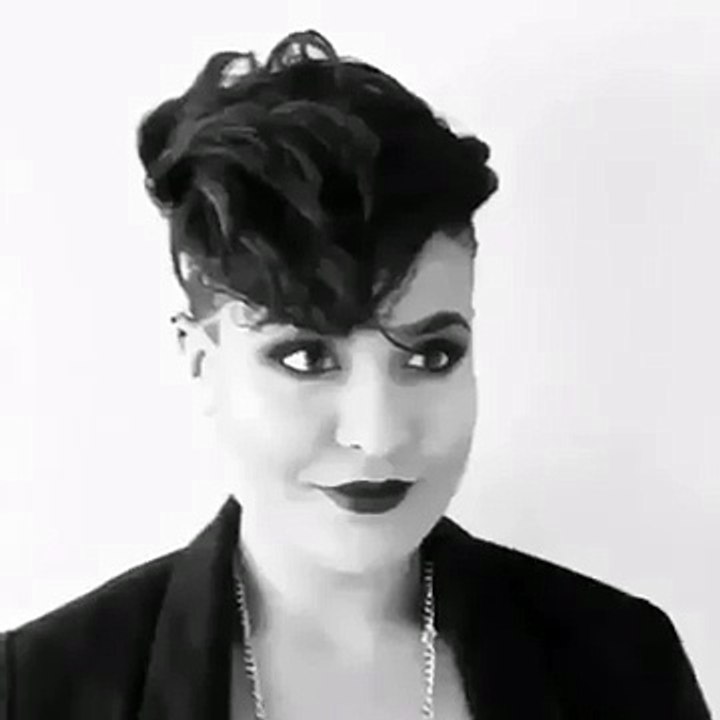 Woman short haircut with line design