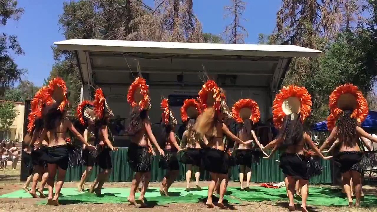 Aloha Hula Studio - Northridge Ho'olaule 'a 2015
