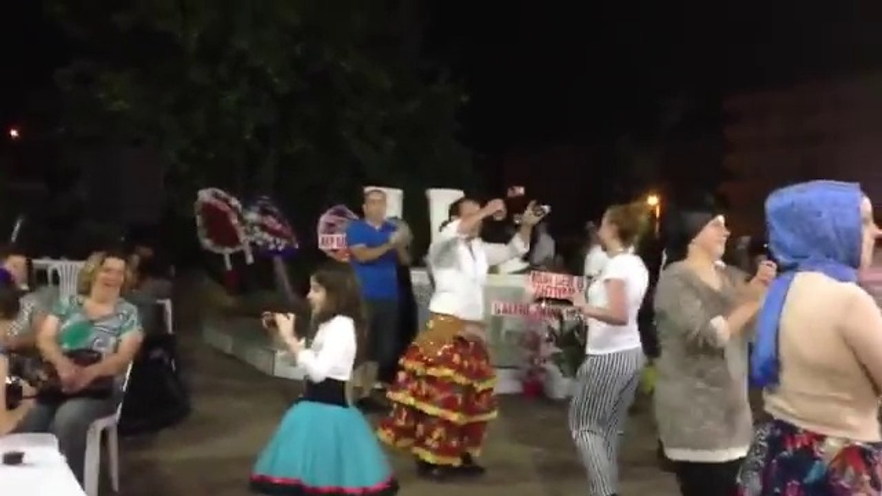 KÖÇEĞE DERS VEREN CİDELİ BAYAN HARİKA OYNUYOR