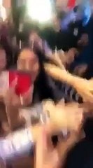 Dilwale Shahrukh Khan Selfie Video In Dubai With Fans 2015 - Downloaded from youpak.com