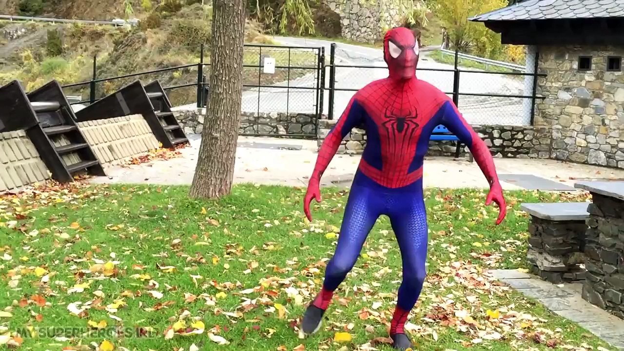 Batman Bubble Bathtime Party with SPIDER-MAN Superheroes Pranks Movie in Real Life