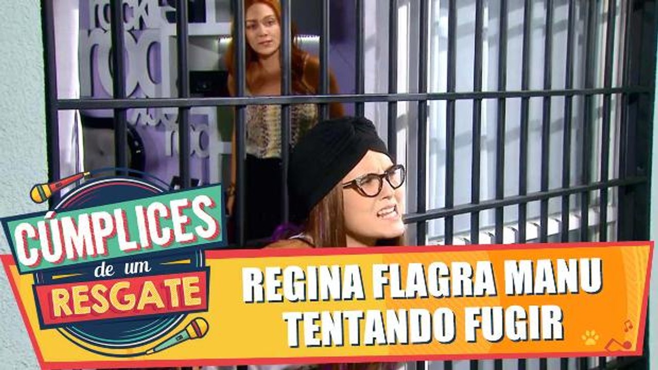 Regina flagra Manu tentando escapar