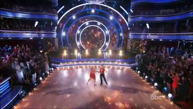 Kim Fields & Sasha Farber - Cha Cha (Week 1)