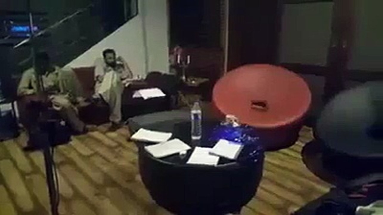 Actresess Fightt During shootiing
