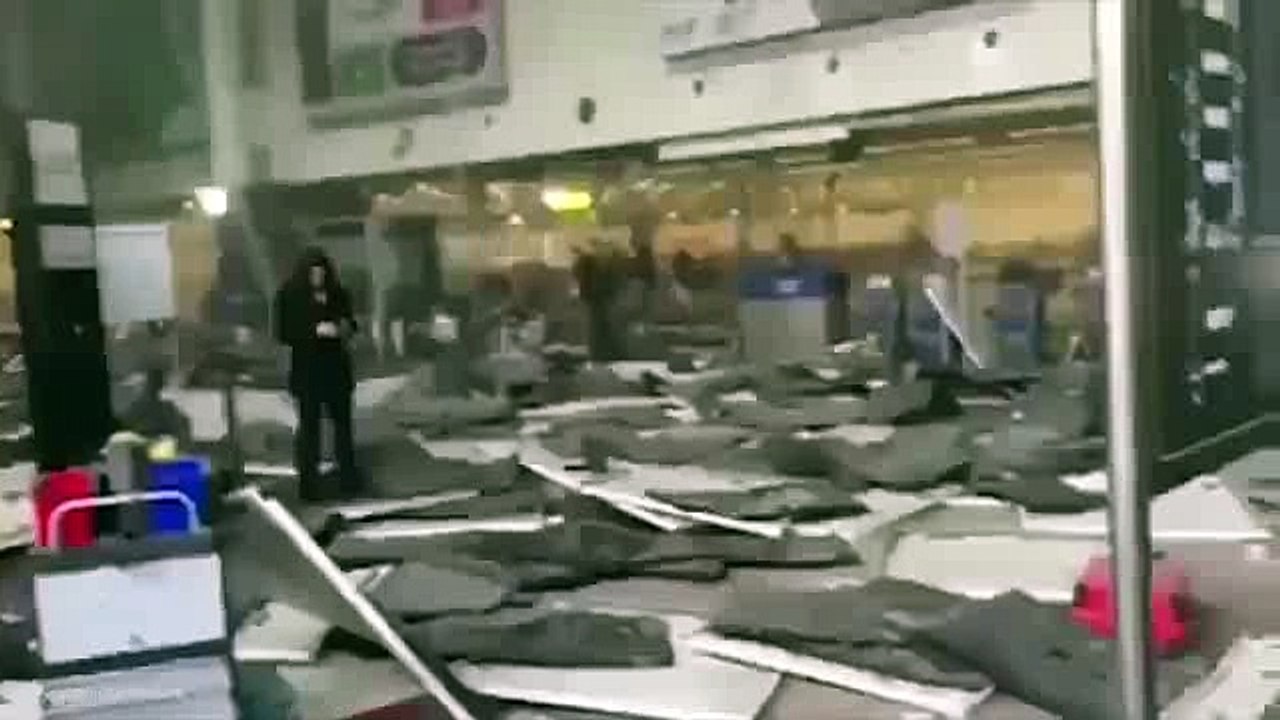 Belgique: Vidéo à l'intérieur de l'aéroport Zaventem de Bruxelles après l'explosion