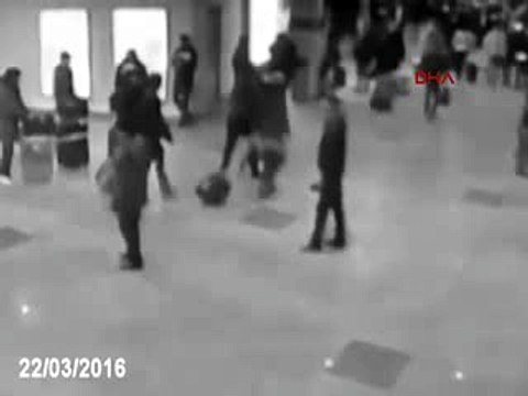 Brüksel havalimanında patlama anı