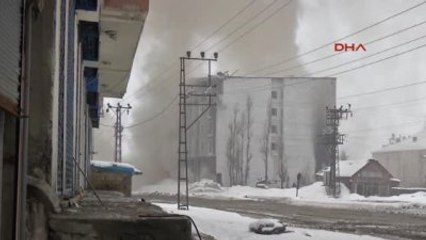 Yüksekova'da PKK'lılar Bulundukları Binayı Böyle Patlattı